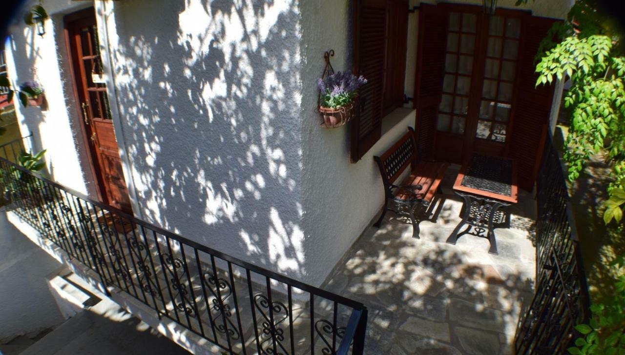 House Inside Garden Volos Exterior photo