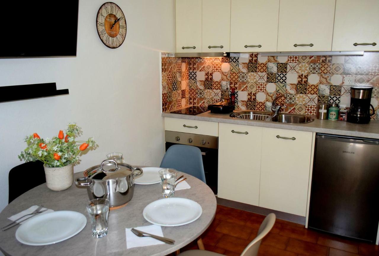 House Inside Garden Volos Exterior photo
